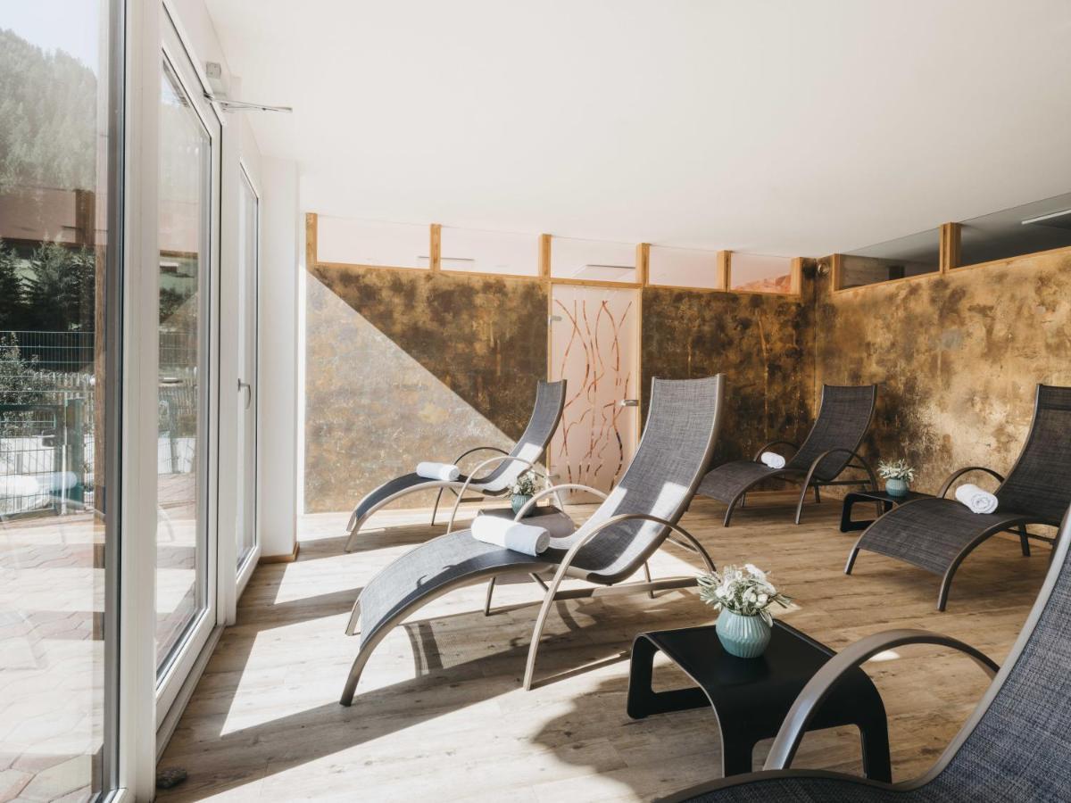Haus Bellevue by VAYA Lejlighedshotel Serfaus Eksteriør billede