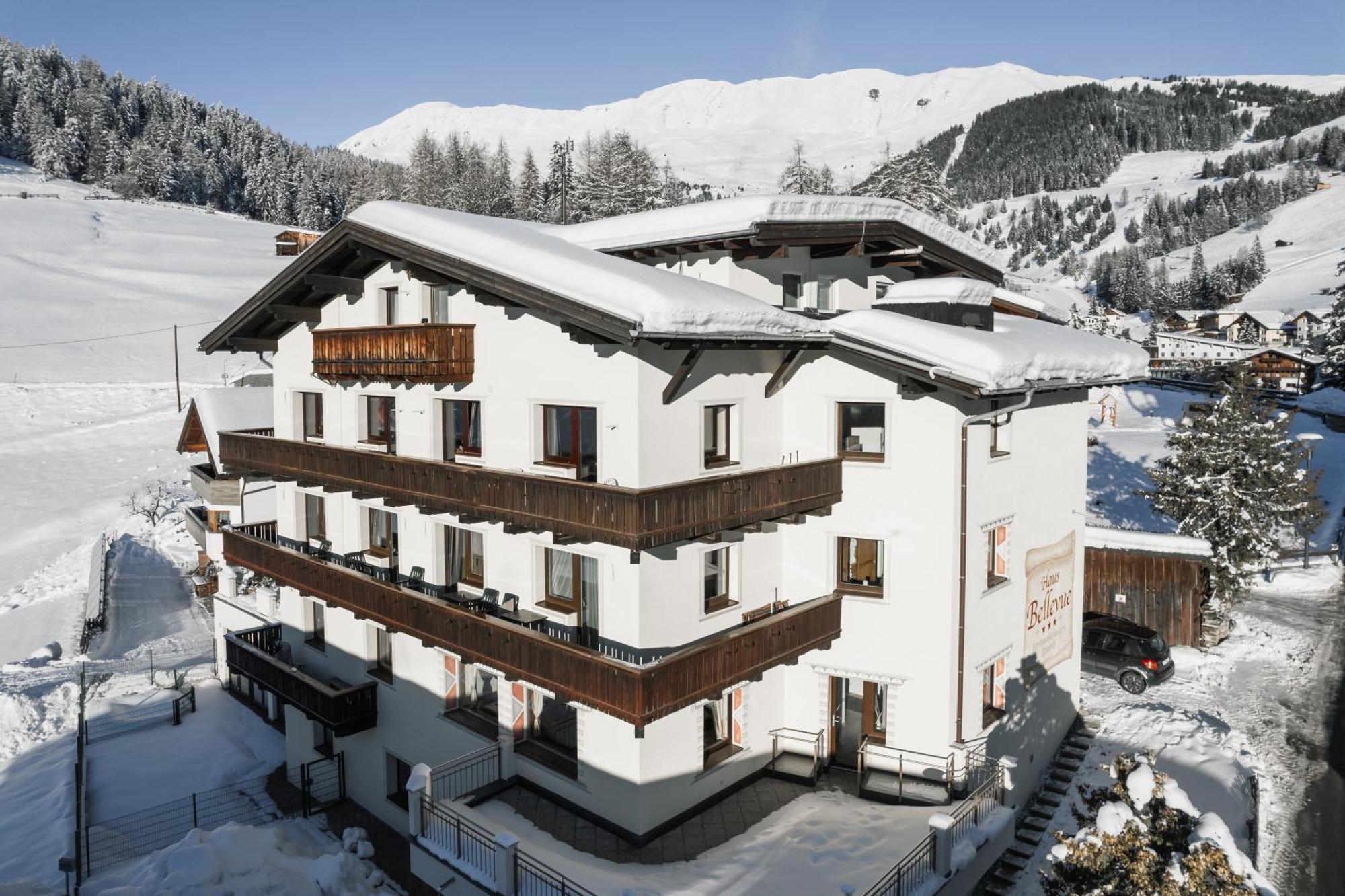 Haus Bellevue by VAYA Lejlighedshotel Serfaus Eksteriør billede